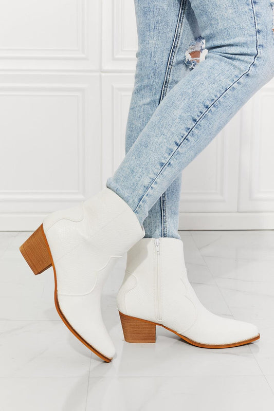 MMShoes Watertower Town Faux Leather Western Ankle Boots in White - CM