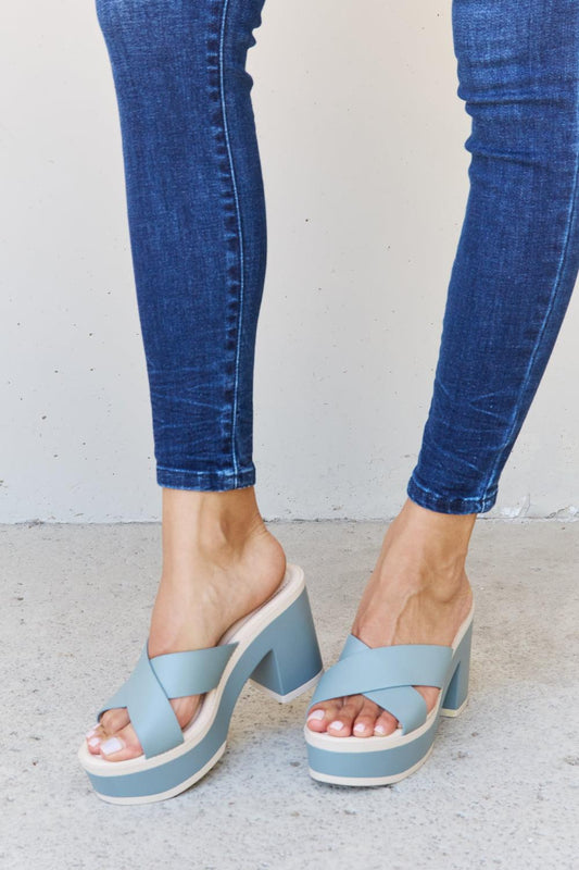 Weeboo Cherish The Moments Contrast Platform Sandals in Misty Blue - CM