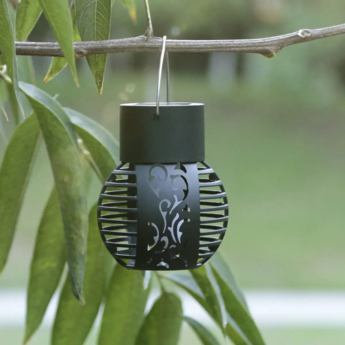 Enchanting Solar Flame Lights with Waterproof Flickering Lanterns