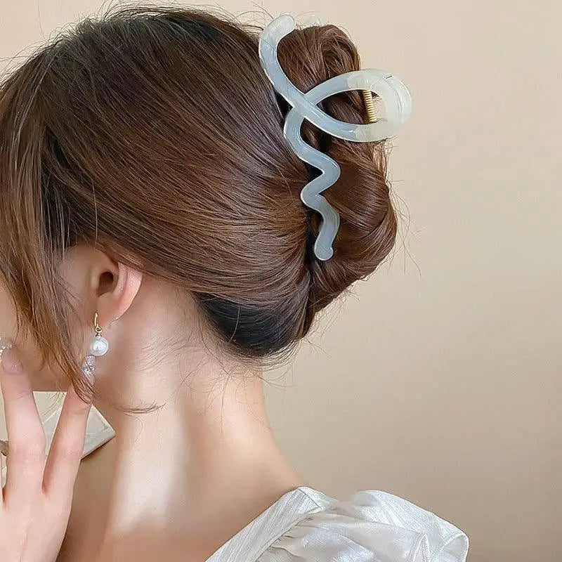 Stylish Acrylic Hair Claw Clip for All Hair Types