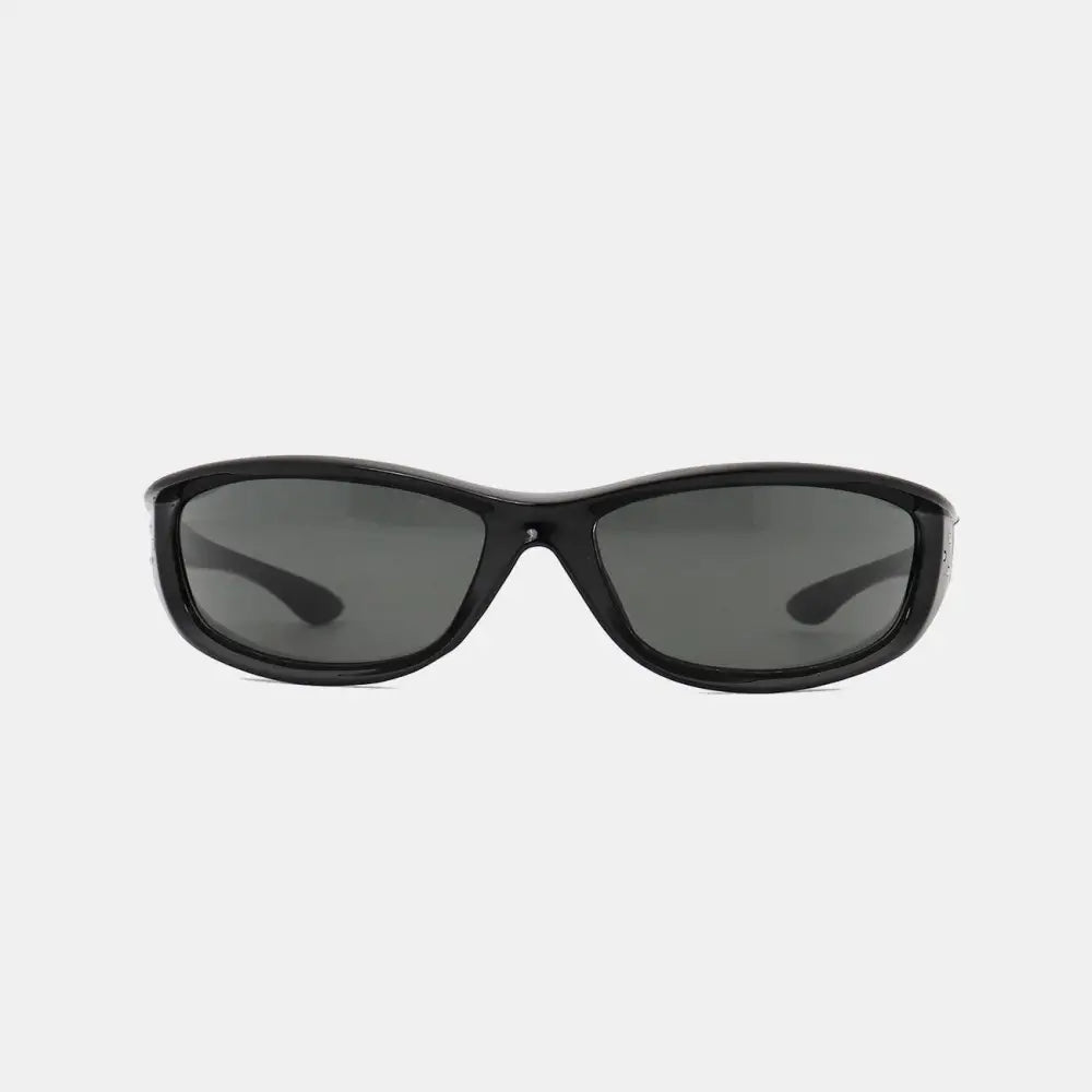 Chic Black Frame Rectangle Sunglasses with Durable Polycarbonate Frame