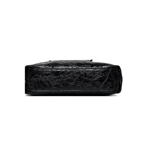 Chic Black Leather Handbag
