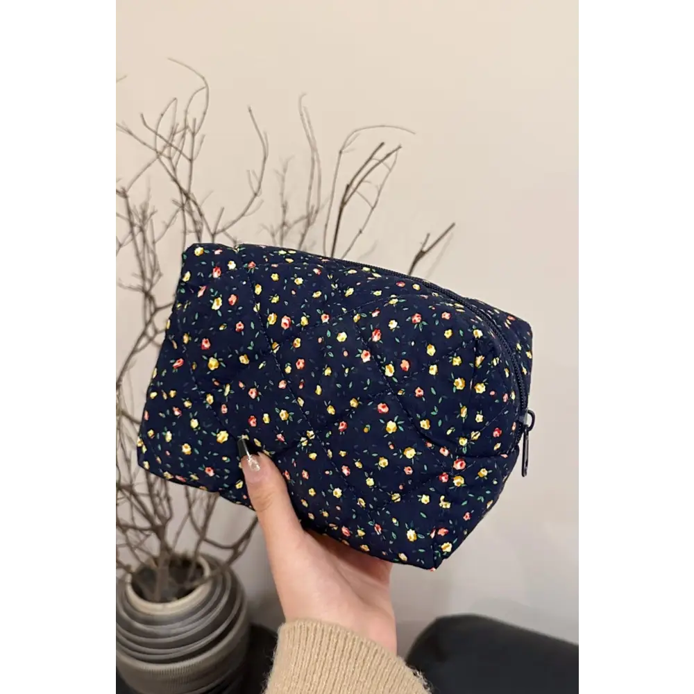 Chic Floral Quilted Clutch with Stylish Plaid Lining