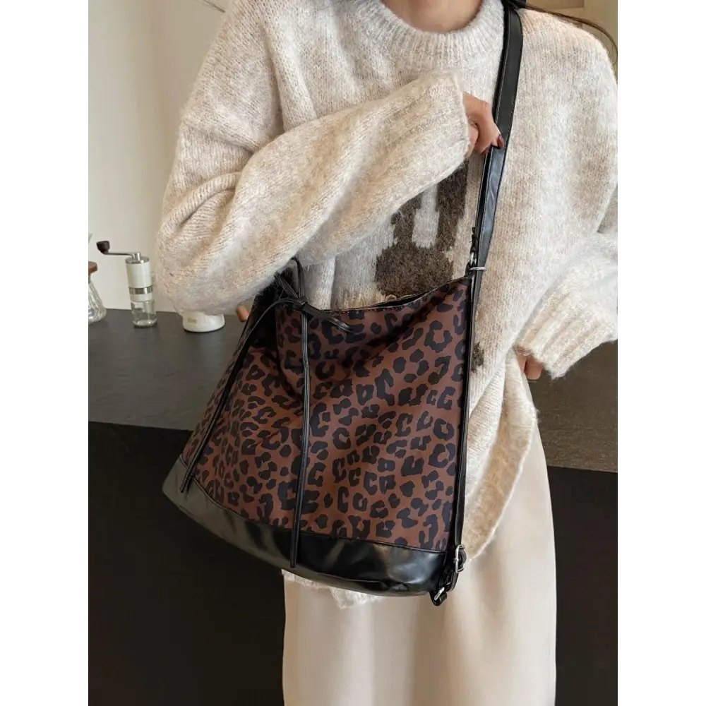 Chic Leopard Dual Purpose Crossbody Bag for Trendy Style