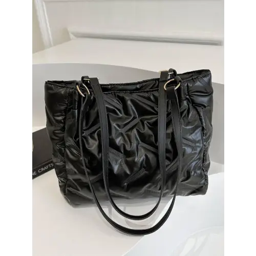 Chic Silver Shoulder Bag