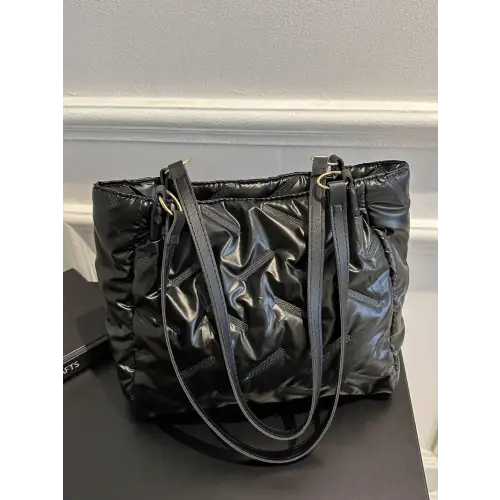 Chic Silver Shoulder Bag
