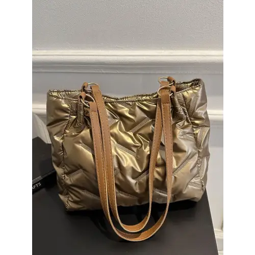 Chic Silver Shoulder Bag