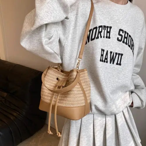 Chic Straw Braided Shoulder Bag for Summer Adventures