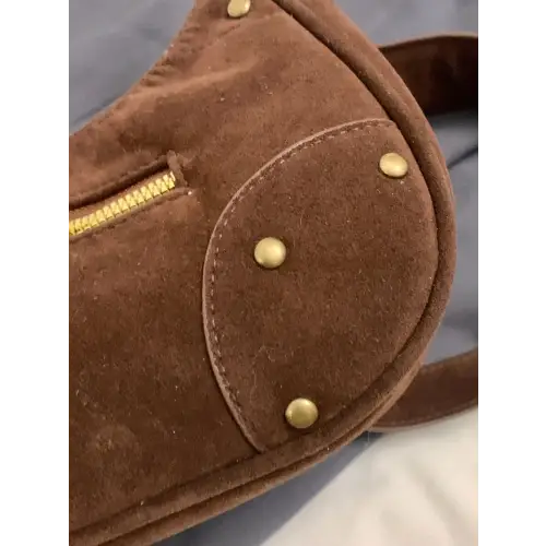 Chic Suede Adjustable Strap Shoulder Bag with Gold Accents