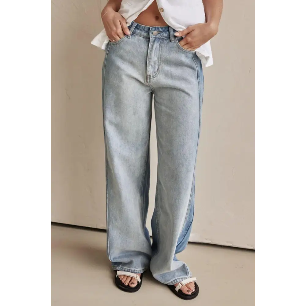 Contrast Straight Leg Jeans with Pockets