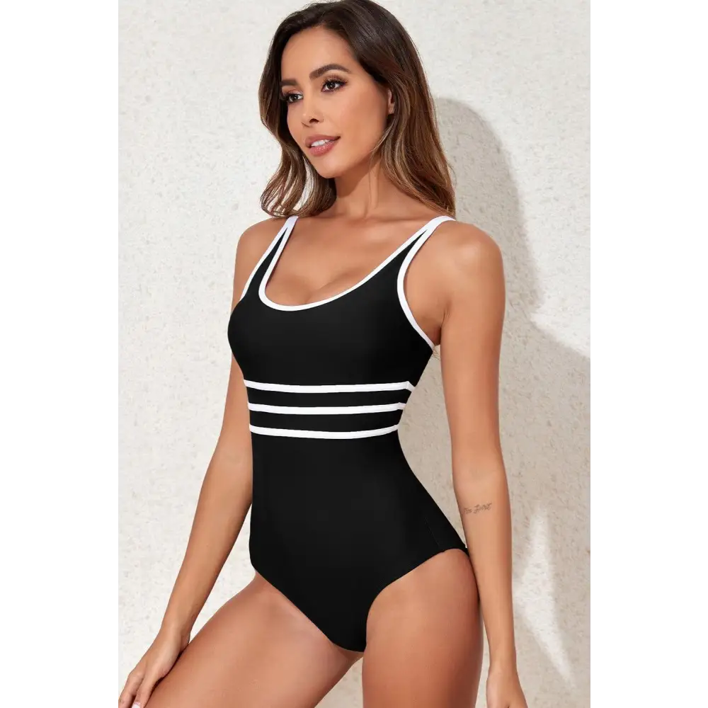 Sleek Contrast Trim Scoop Neck One-Piece Swimwear for Summer Fun