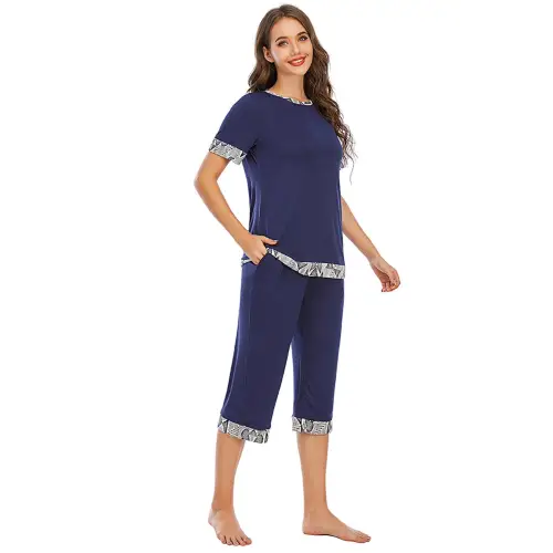 Cozy Gray Round Neck Capris Pants Lounge Set for Ultimate Relaxation