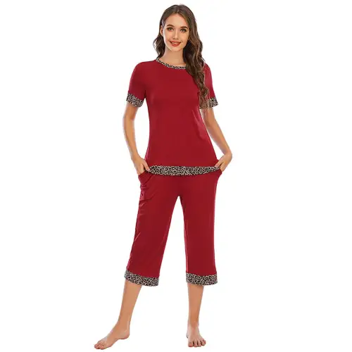 Cozy Gray Round Neck Capris Pants Lounge Set for Ultimate Relaxation