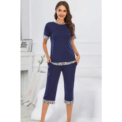 Cozy Gray Round Neck Capris Pants Lounge Set for Ultimate Relaxation