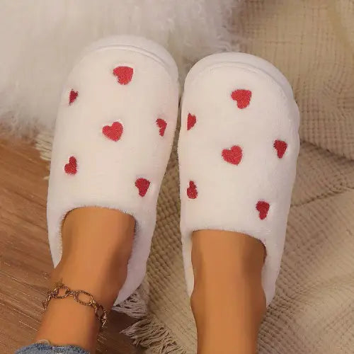 Cozy Heart Round Toe Flat Slippers for Ultimate Comfort