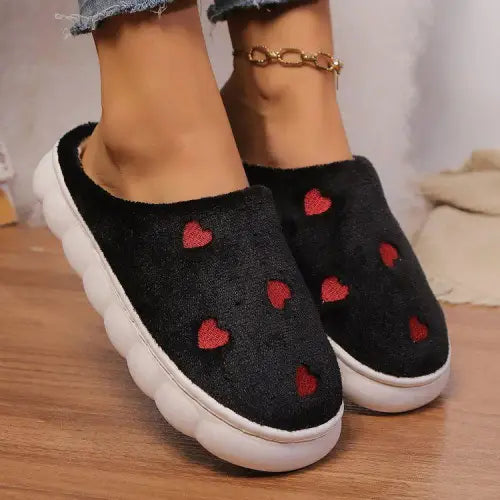 Cozy Heart Round Toe Flat Slippers for Ultimate Comfort