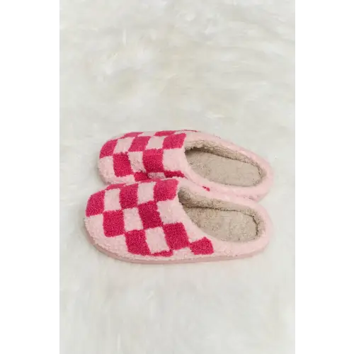 Cozy Up in Melody Checkered Print Plush Slide Slippers