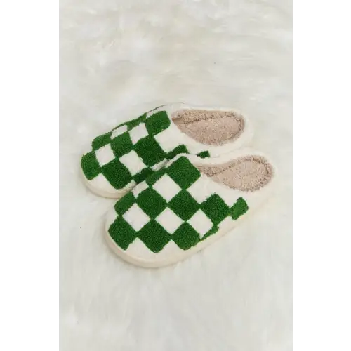 Cozy Up in Melody Checkered Print Plush Slide Slippers