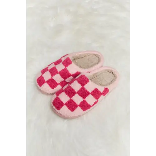 Cozy Up in Melody Checkered Print Plush Slide Slippers