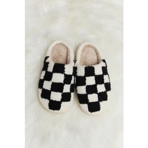 Cozy Up in Melody Checkered Print Plush Slide Slippers