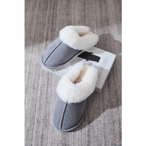 Cozy Zella Mode Faux Fur Round Toe Slippers for Ultimate Comfort