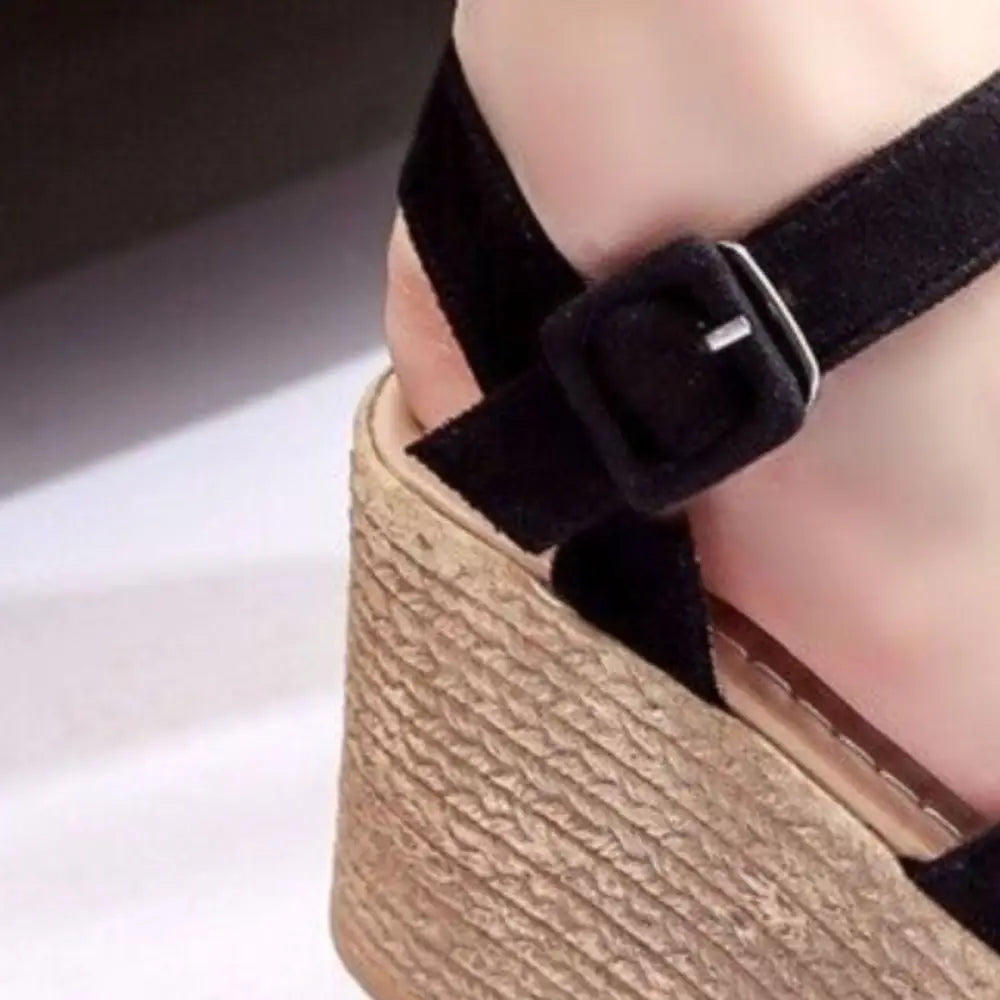 Stylish Crisscross Open Toe Wedge Sandals for Summer Chic