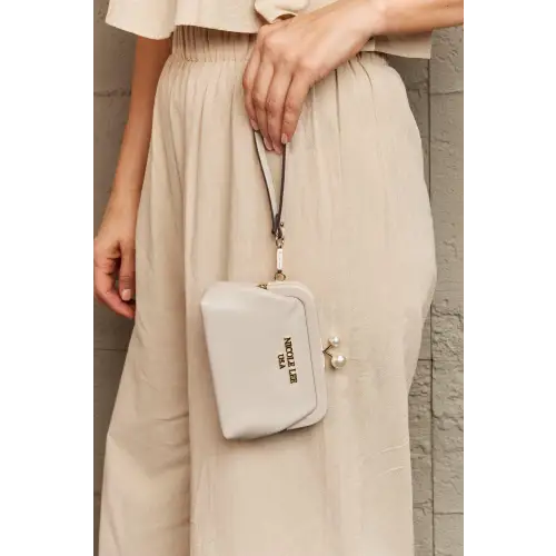 Elegant USA Pearl Coin Purse