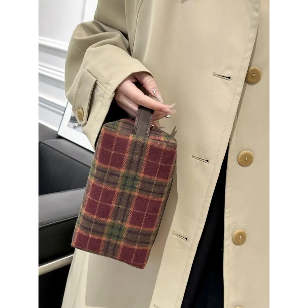 Elevate Your Style with the Original Contrast Plaid Clutch Bag