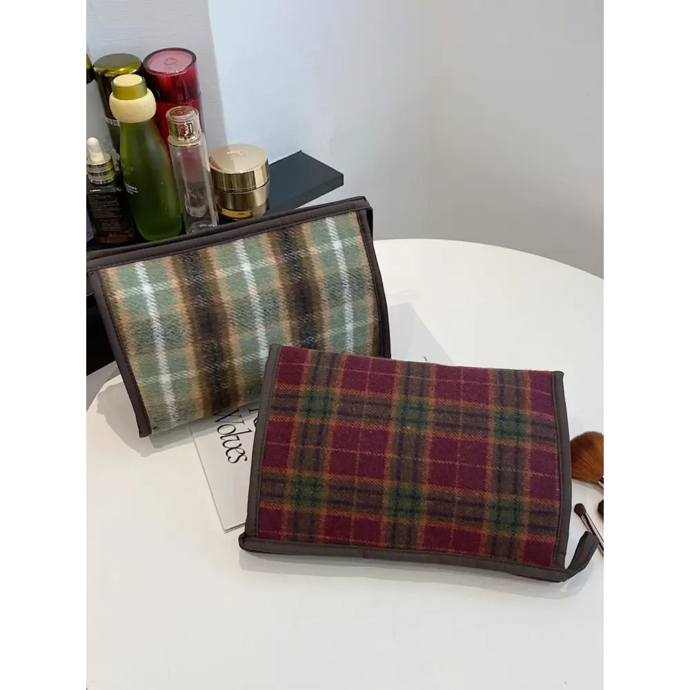 Elevate Your Style with the Original Contrast Plaid Clutch Bag