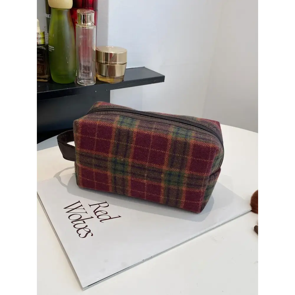 Elevate Your Style with the Original Contrast Plaid Clutch Bag