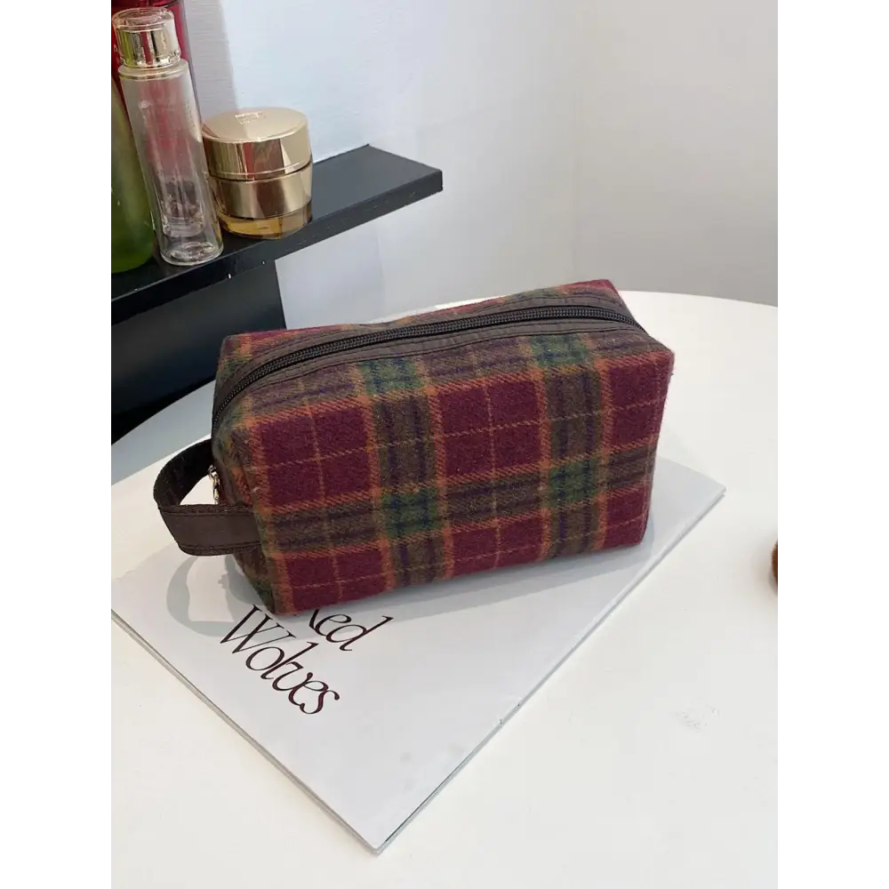 Elevate Your Style with the Original Contrast Plaid Clutch Bag