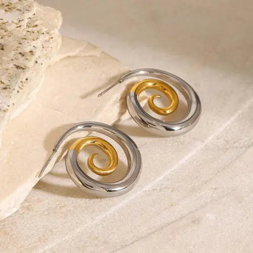 Exciting Two-Tone Hoop Earrings with Stunning Color Matching Design