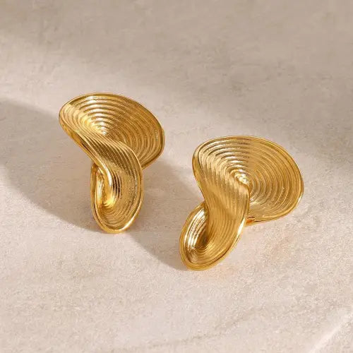 Exquisite Gold 18K Geometric Twisted Earrings with Textured Design