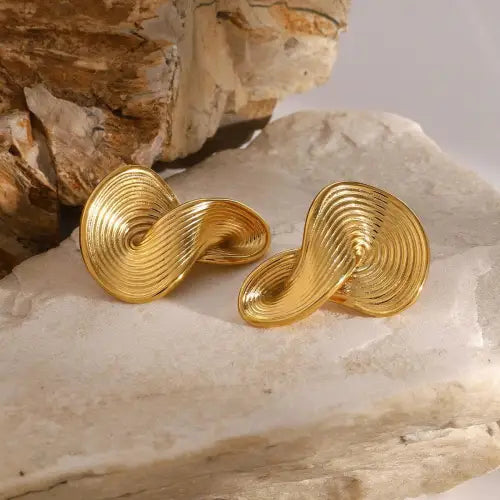 Exquisite Gold 18K Geometric Twisted Earrings with Textured Design