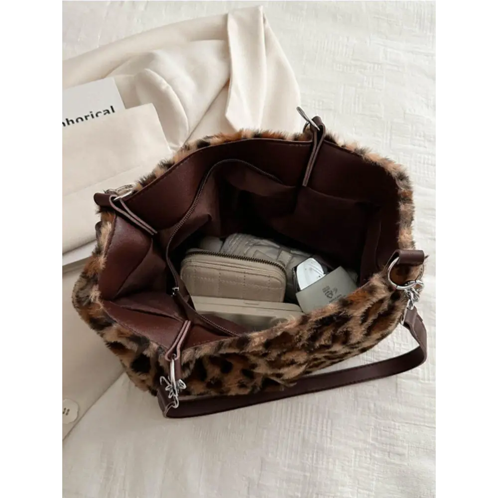 Faux Fur Leopard Shoulder Bag for Trendsetting Style