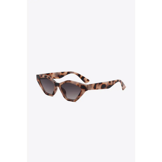 Cat Eye Polycarbonate Sunglasses - CM Fashion