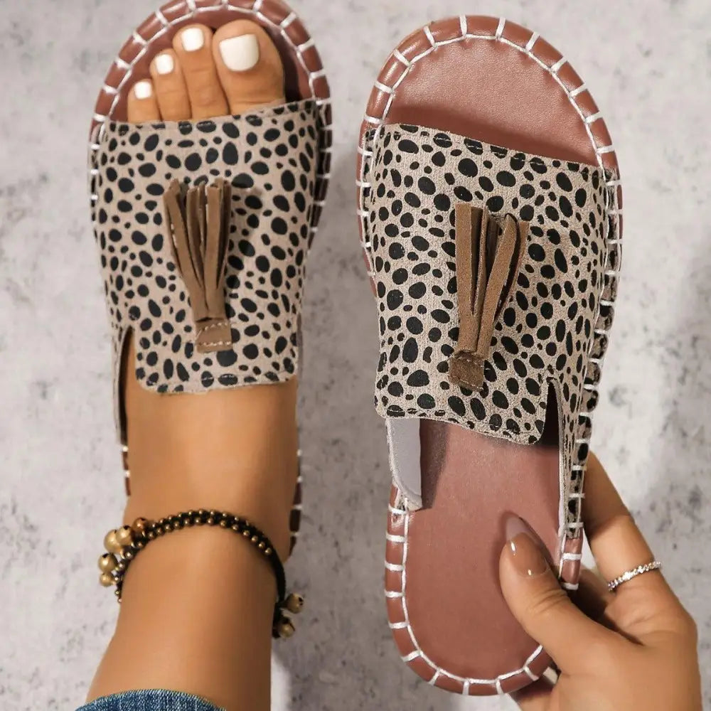 Stylish Fringe Leopard Open Toe Sandals for Wild Summer Looks