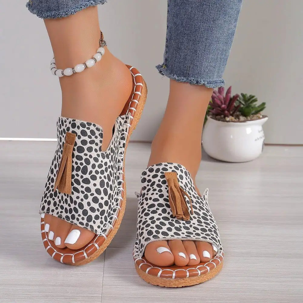 Stylish Fringe Leopard Open Toe Sandals for Wild Summer Looks