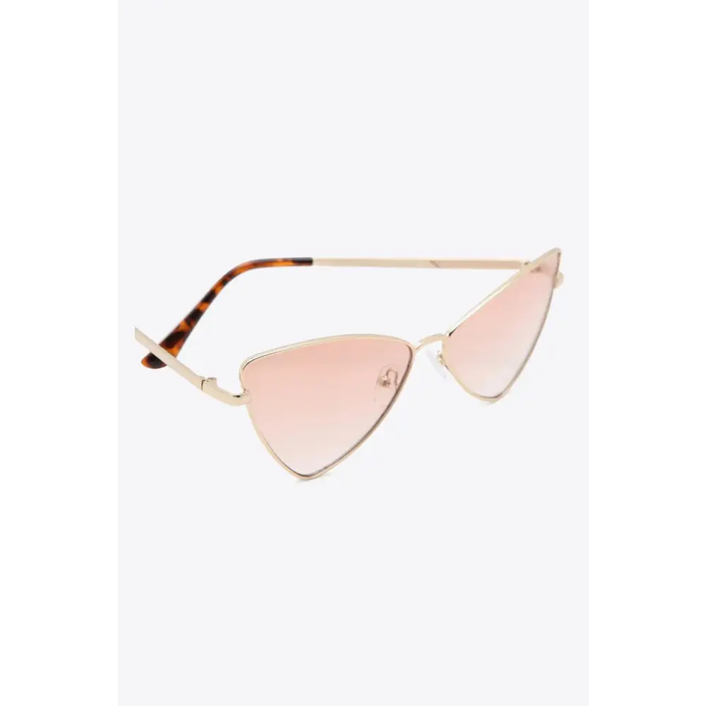 Glam Up with Stunning Gold Framed Pink Cat-Eye Sunglasses