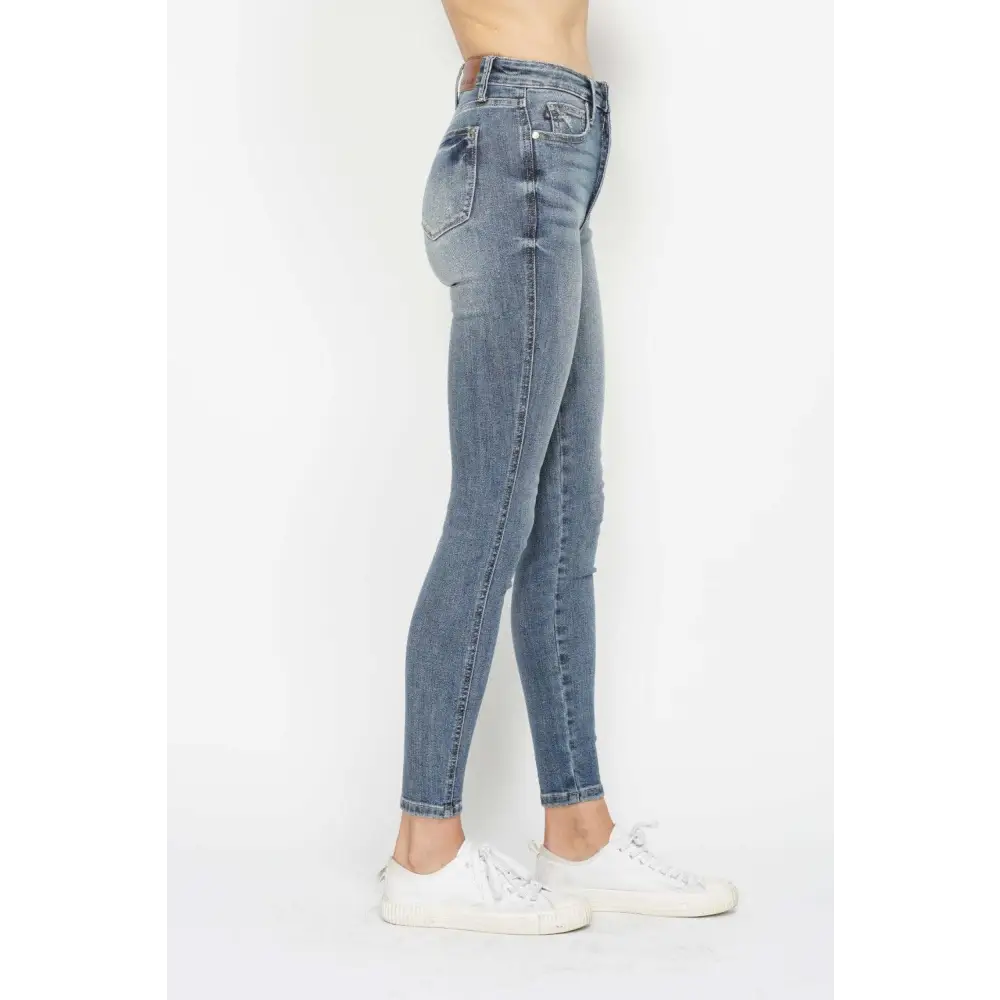 Judy Blue Tummy Control Contrast Wash Skinny Jeans