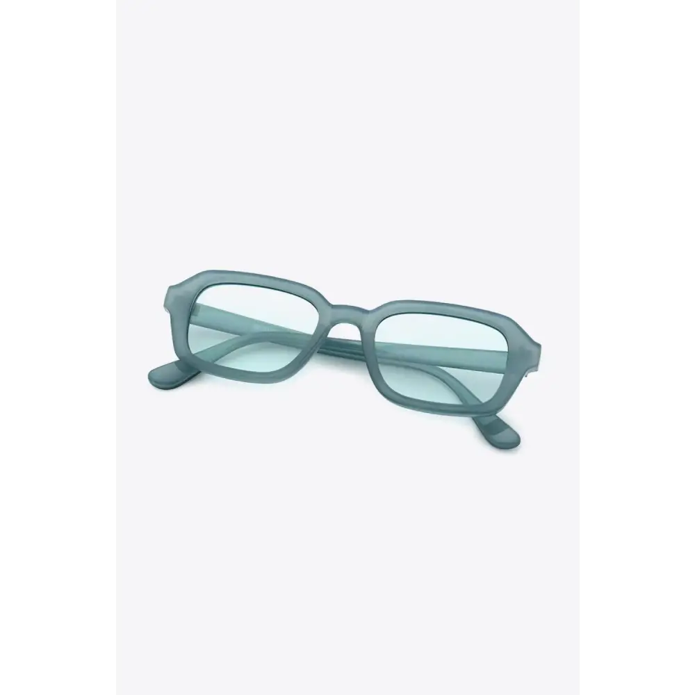 Light Blue Rim Sunglasses for a Stylish Summer Look