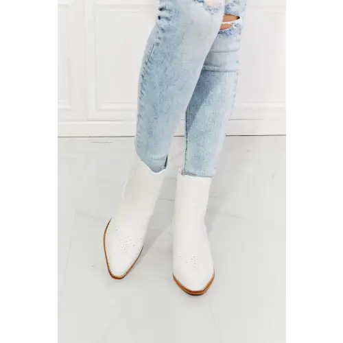 MMShoes Love the Journey Stacked Heel Chelsea Boot in White - CM Fashion