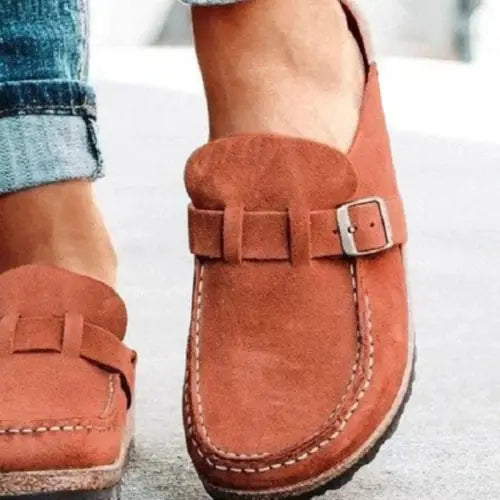 Playful Dear Monkey Round Toe Low Heel Buckle Loafers