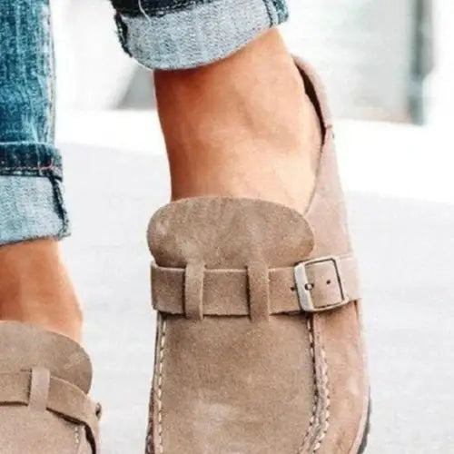 Playful Dear Monkey Round Toe Low Heel Buckle Loafers