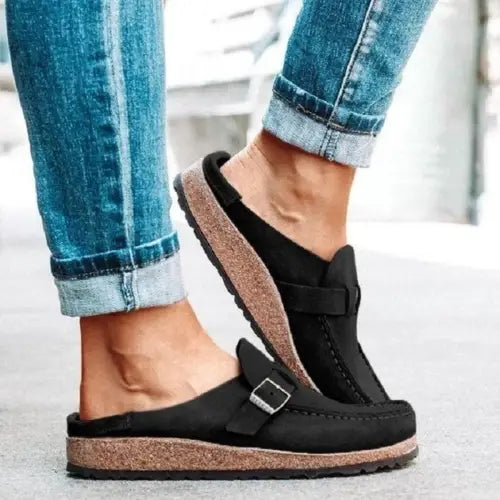 Playful Dear Monkey Round Toe Low Heel Buckle Loafers