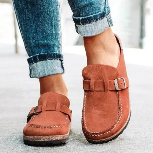 Playful Dear Monkey Round Toe Low Heel Buckle Loafers