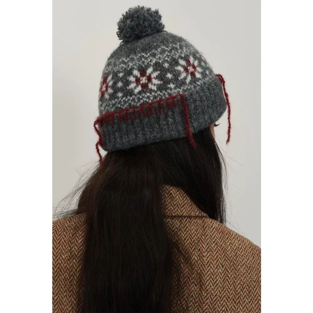 Seam Trim Geometric Knit Hat