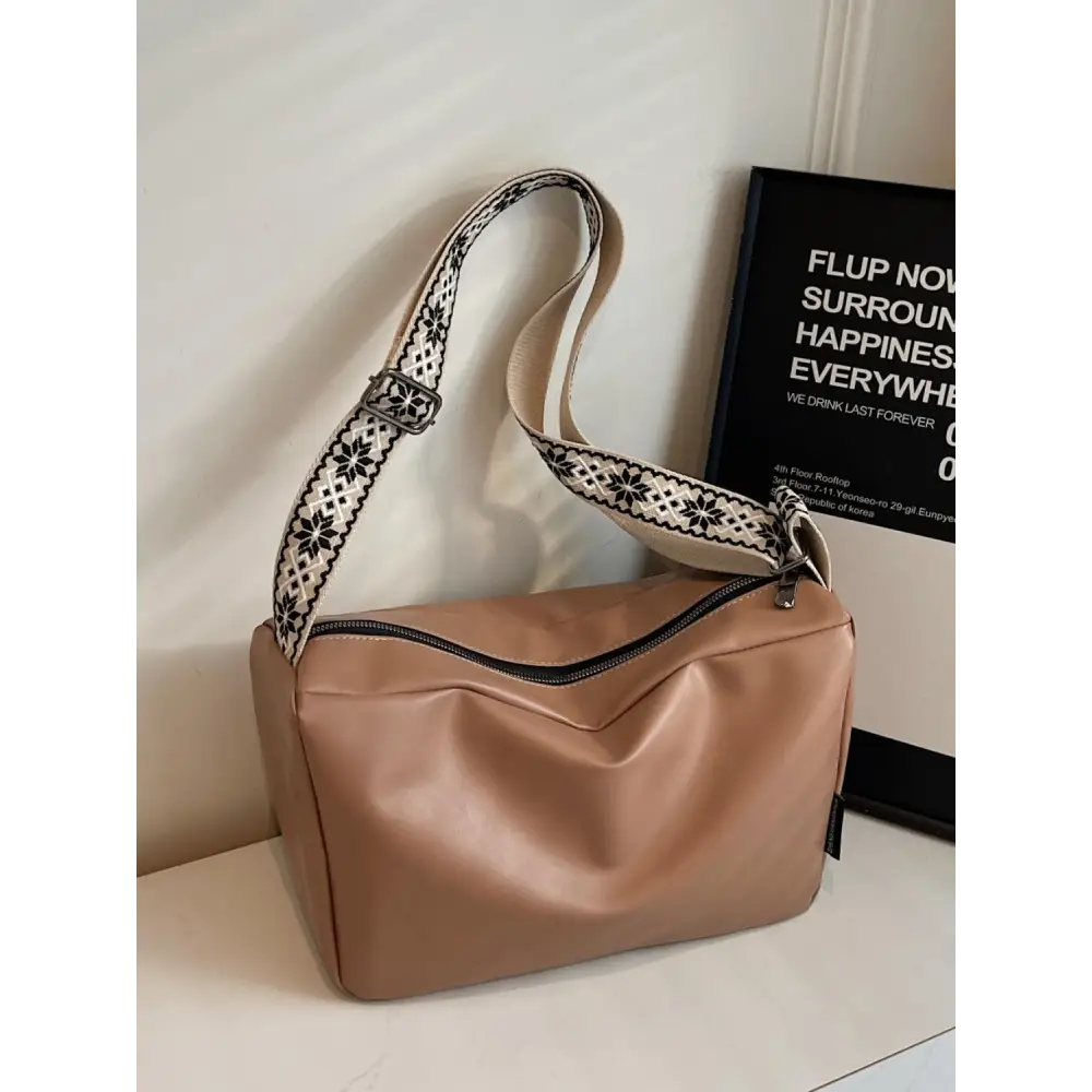 Shimmering Silver Adjustable Strap Crossbody Bag for Effortless Style