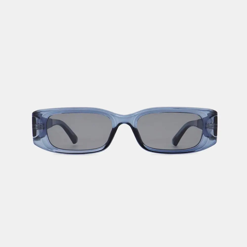 Sleek Black Polycarbonate Frame Rectangle Sunglasses for Effortless Style