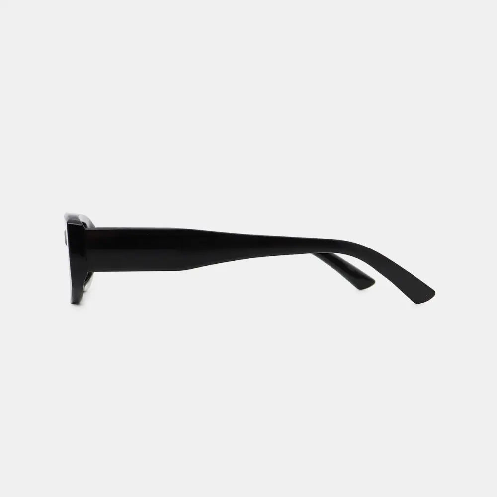 Sleek Black Polycarbonate Frame Rectangle Sunglasses for Effortless Style